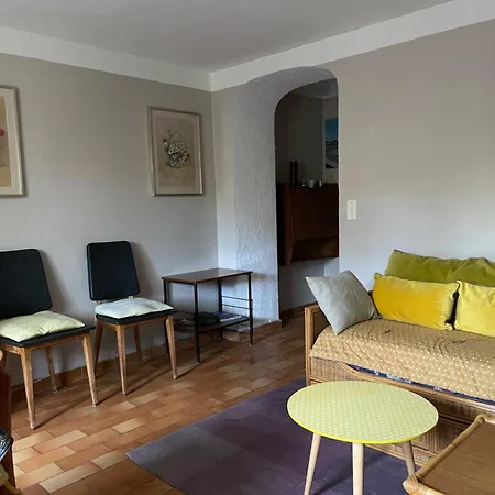2 Calmes Apartment *